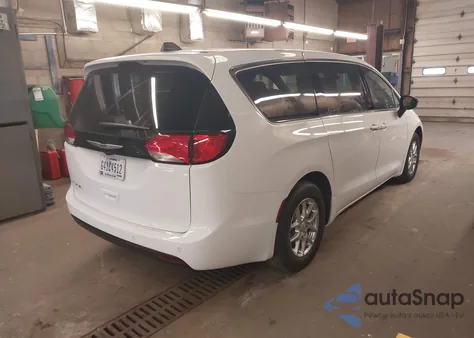 2026 Chrysler Voyager Lx из США, поврежденный, VIN 2C4RC1CG4TR192577